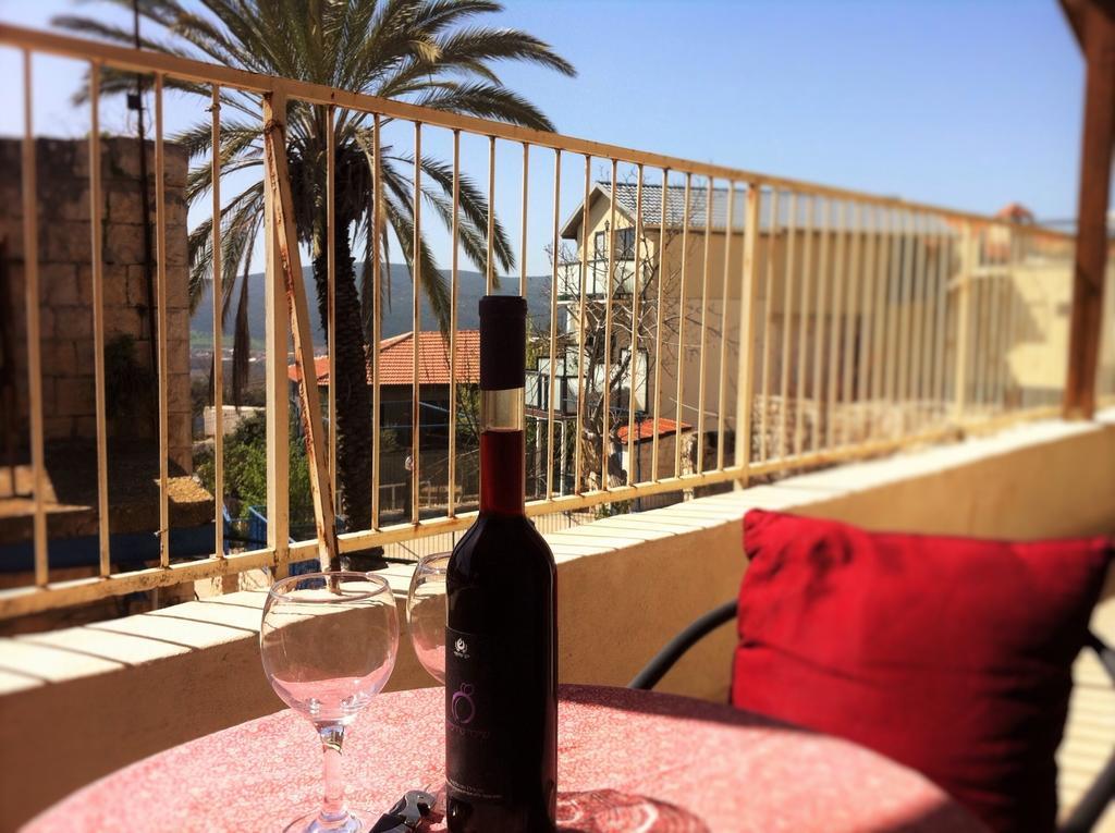 Off The Square Hotel Safed Exterior photo
